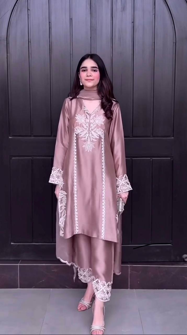 Radiant Mauve Thread-Work Kurta